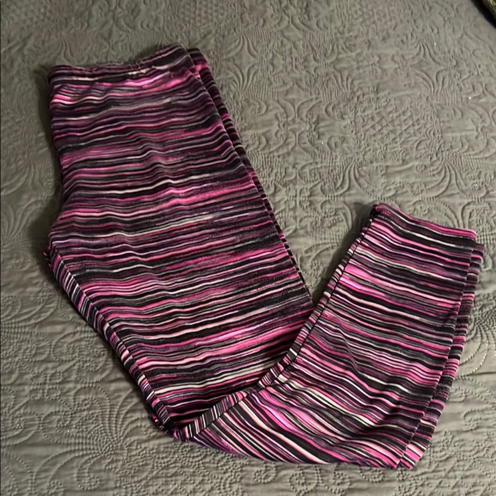 Cuddl Duds Vibrant Pink and Black Thermal First Layer Leggings